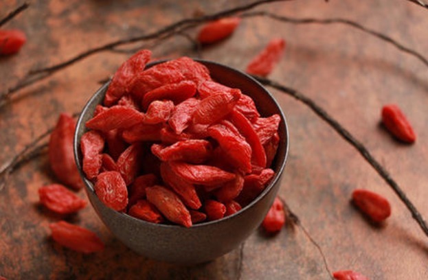 枸杞子|枸杞百利却有三害，很多人不在意，以为养生其实是雪上加霜！
