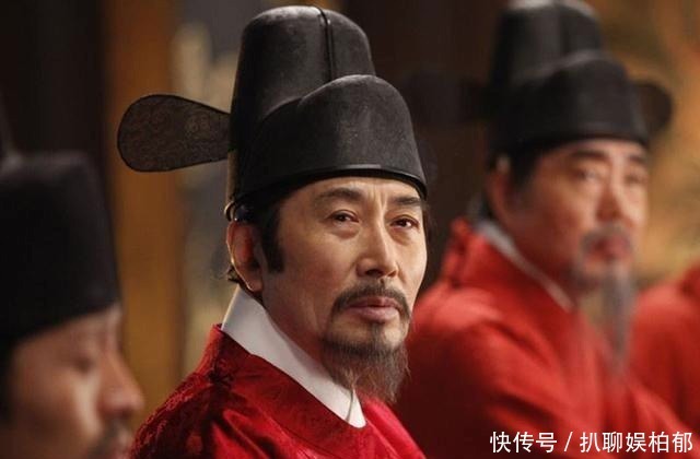 内阁首辅献上一本图文并茂的书籍,被皇帝免职,赶回老家