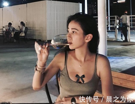 体式|95后健身美女,好身材无需隐藏,获封“凹凸美少女”