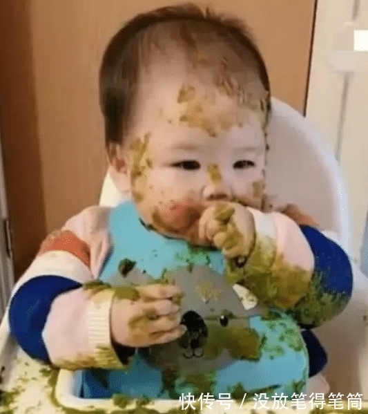 妈妈|妈妈让爸爸给宝宝喂饭,没想到却看到这样一幕,妈妈要被气炸了