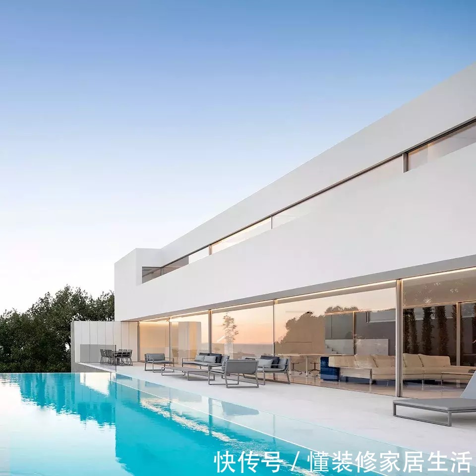 私密性|美爆了,极简主义别墅,真走心