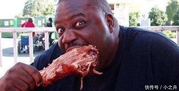 结账|非洲人第一次吃中国猪蹄,结账时愣住了你们太欺负人了