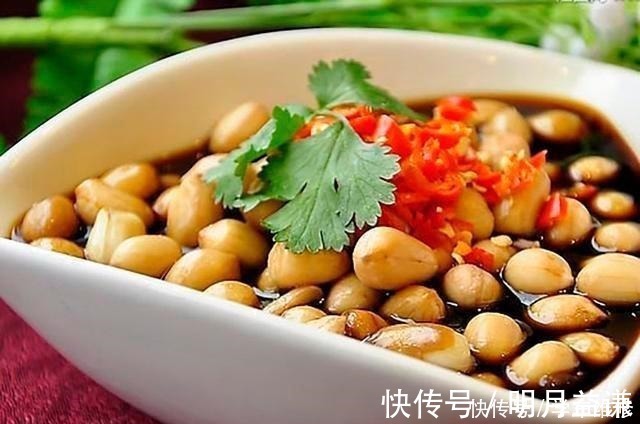 小米椒|教你“生腌花生米”技巧,比油炸还爽脆,好吃不油腻,做法也简单!