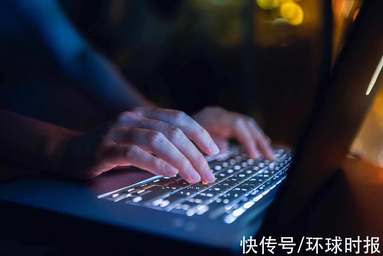 非法集资|＂爱国爽文＂批量复制，藏着磨刀霍霍