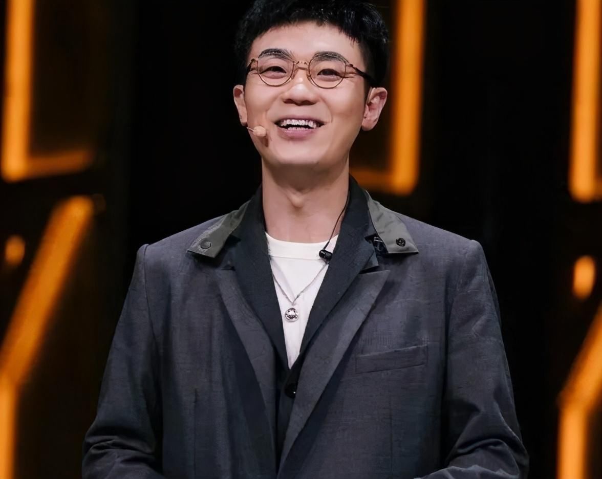  喜剧人|3年转型一朝“人设崩塌”？大鹏还能够翻身吗？