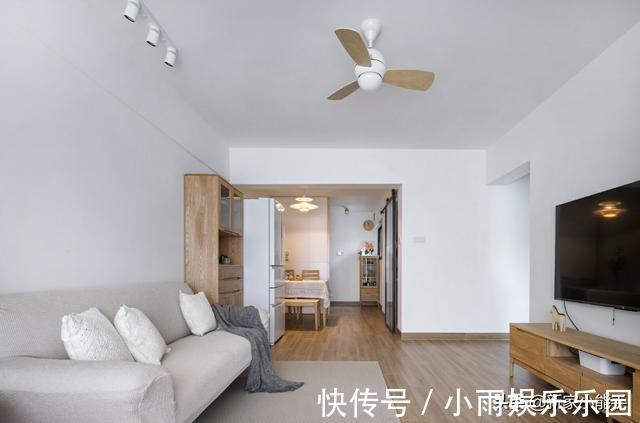 客餐厅|看了他家才知道，全屋刮大白，没安装吊顶不做电视墙，极简又耐看