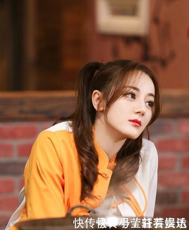 丸子头|别再扎低马尾啦，很显老！今年流行这3种“扎发”，谁扎谁好看