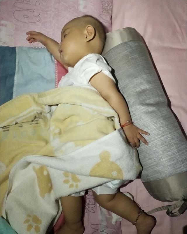 奇葩|宝宝奇葩睡姿大比拼,太可爱了,看完也想立马生一个!