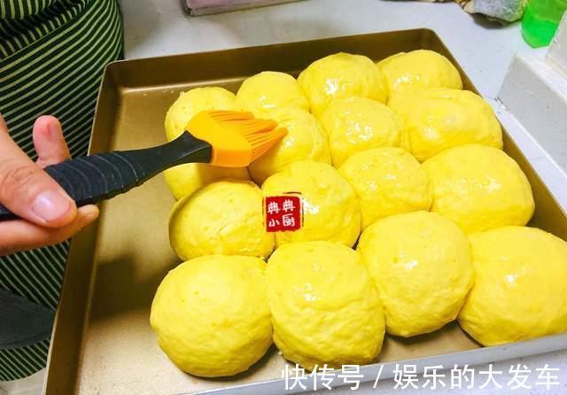 黄油|金灿灿,软绵绵的南瓜面包,再也不用担心小朋友不爱吃南瓜了