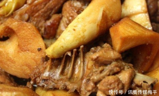 口感脆嫩,鲜香有弹性,吃上一口唇齿留香,配上米饭越吃越上瘾