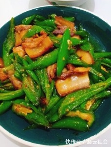 鲜香|做辣椒炒肉,先炒肉还是先炒辣椒?顺序很关键,肉质鲜香又入味!