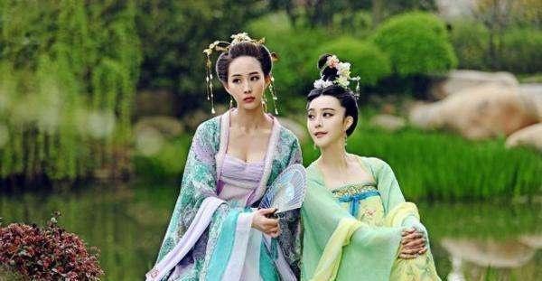 打入冷宫|此妃子被打入冷宫,半个月无人送食,太监开门惊呼你是神仙吗