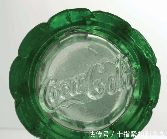 站不稳的可乐瓶，竟然价值168万，保存在美国博物馆