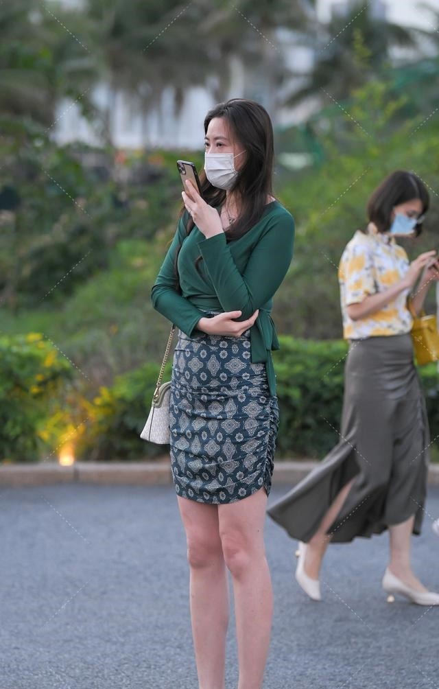 高跟鞋 裹身上衣+铅笔裙，适合H型身材的穿搭技巧，简约高级显身材！