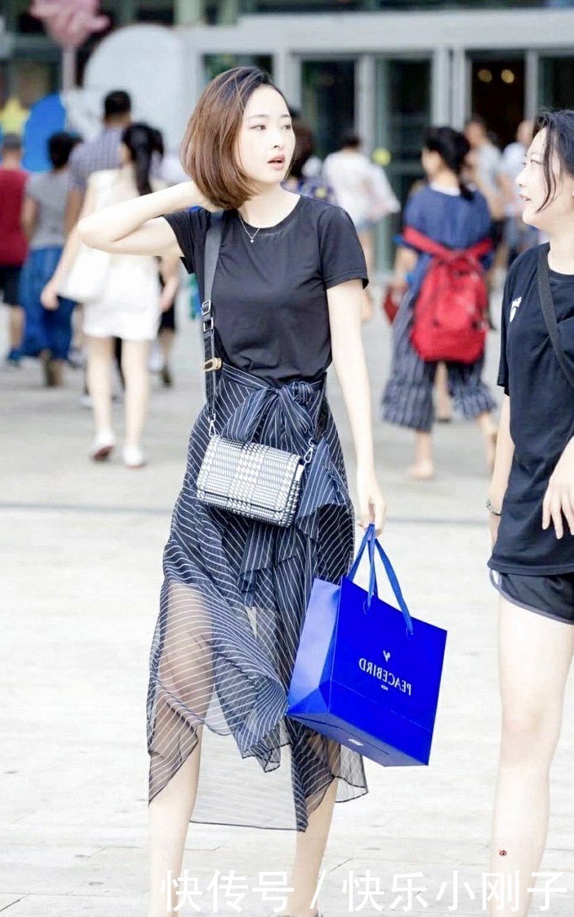 样才可以|通常穿搭寻求性格范,随时展现出优雅的造型!