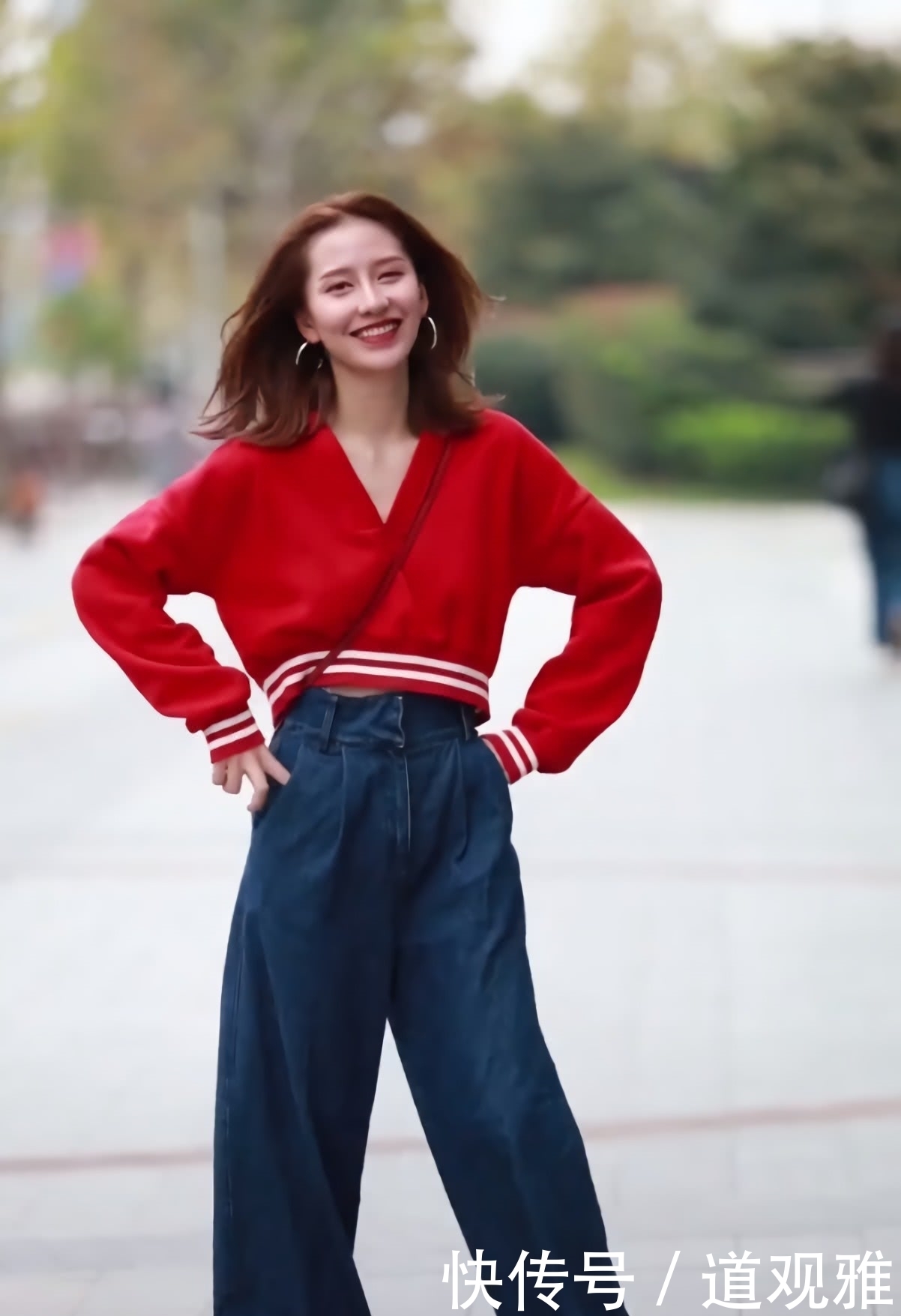 裤脚|她的“裤脚”比腰还粗,却能走出“仙女步”,每一步都像在飘!