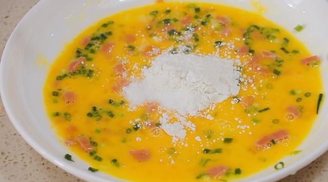 天冷了，我家隔天就用番茄和鸡蛋这样做，别不懂吃早餐