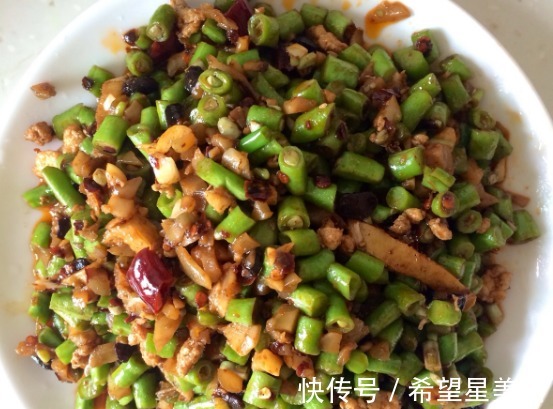 自己在家做的几道家常美食，营养丰富，简单美味，易学上手快！