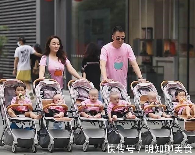 孩子|小两口带6个娃逛街场面壮观,回头率超级高,网友太霸道了