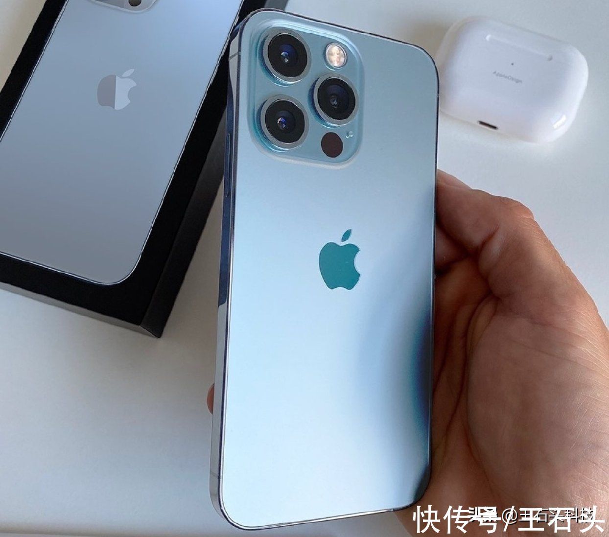 屏幕|iPhone 14 Pro参数曝光，屏幕规格升级，采用全新挖孔设计