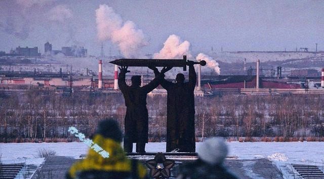 二战|俄罗斯钢铁城市:二战时涌入60万青年,生铁产量已超5亿吨
