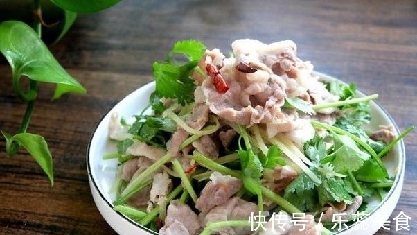 吃法|羊肉片“清新”吃法,开水煮完泼上油,原汁原味