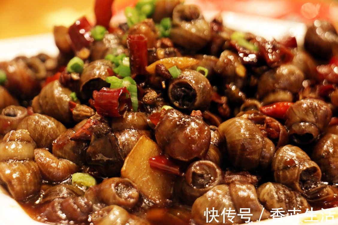 味料|清洗田螺，不要只会放盐，多加一味料，田螺狂吐沙，又快又彻底