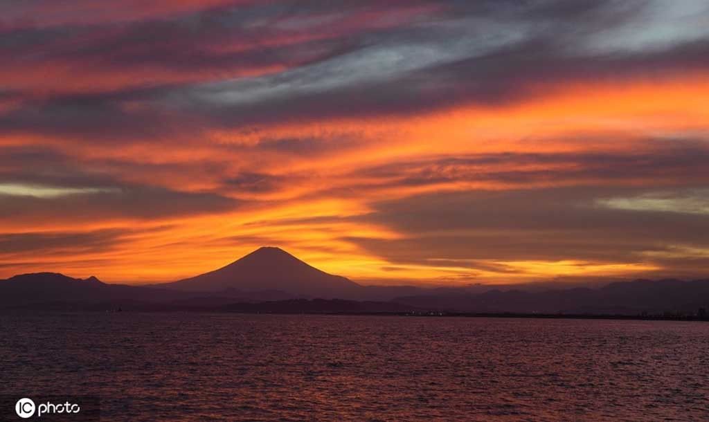 富士山|富士山落日余晖晚霞醉人