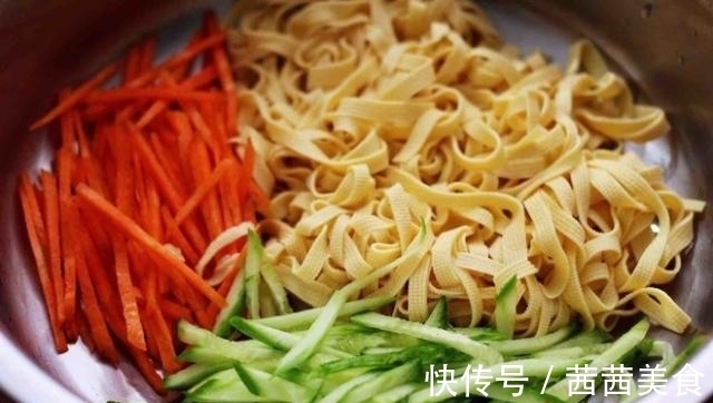 营养师随身查|6月，不吃肉也要吃这菜，隔三差五吃1次，排毒刮油，体重不过百