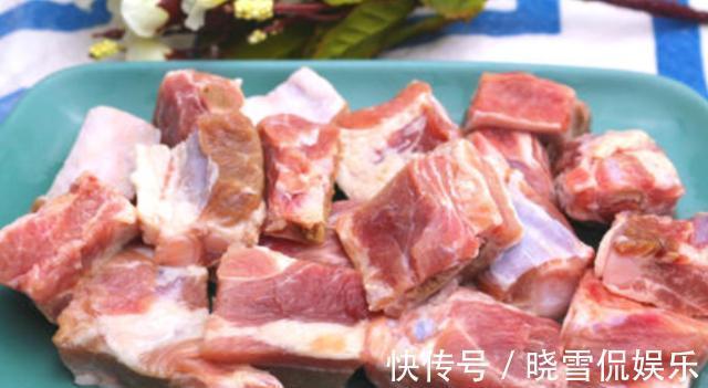 秋季气候干燥,教你炖一锅美味滋补的排骨汤,三碗鱼汤也不换