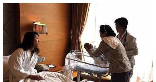 观念|儿子随妈妈的姓,就不是爷爷的孙子了吗?为啥不能继承爷爷的遗产