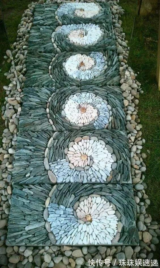 石板|我要是有个院子我也这样装！鹅卵石铺院子，没想到竟能这么美！