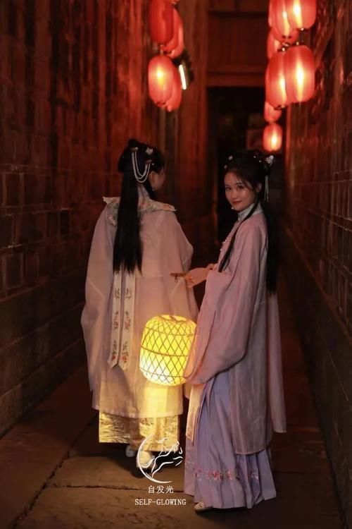 蕾丝|素人改造:从“艳俗感”到“气质女神”,一个川妹子的变化史