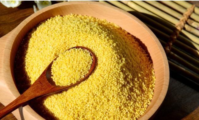 腹胀|伤胃菜已公布,不是辣椒,而是这“1菜1果”,胃不好的人要少吃