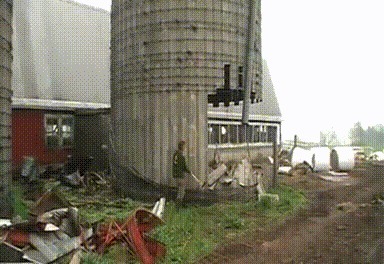 |搞笑GIF：来女朋友家吃饭，为啥不给多下点面条啊