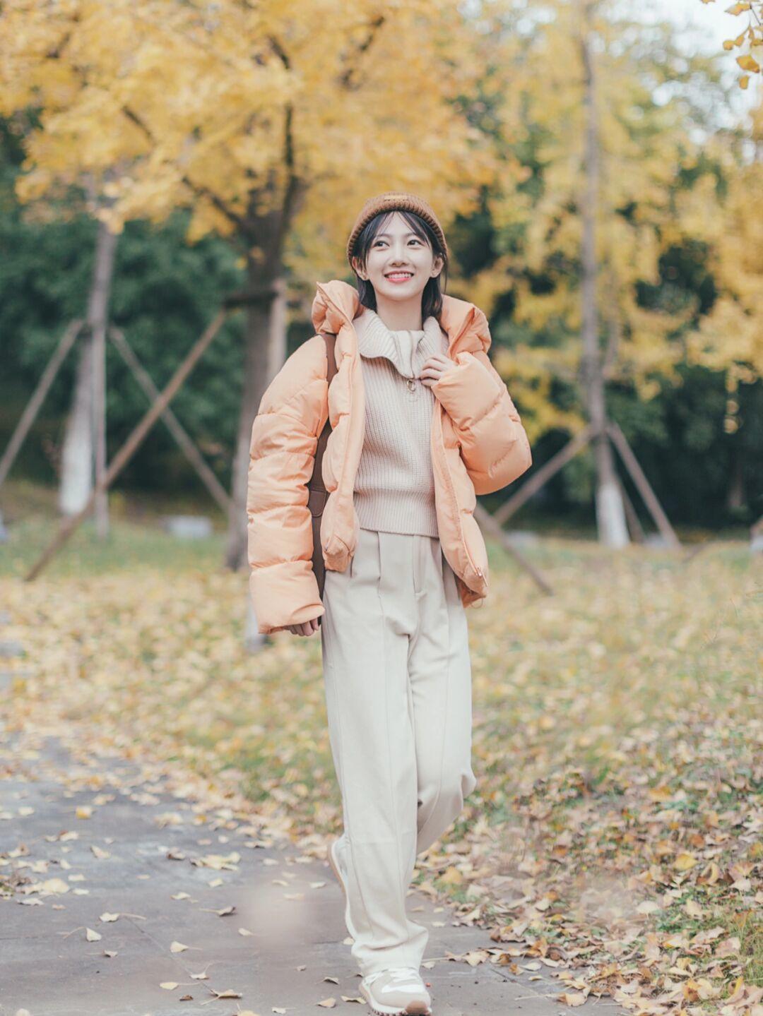 黄黑皮|看过这组羽绒服搭配,才知道冬季要保暖也要优雅,低调高级