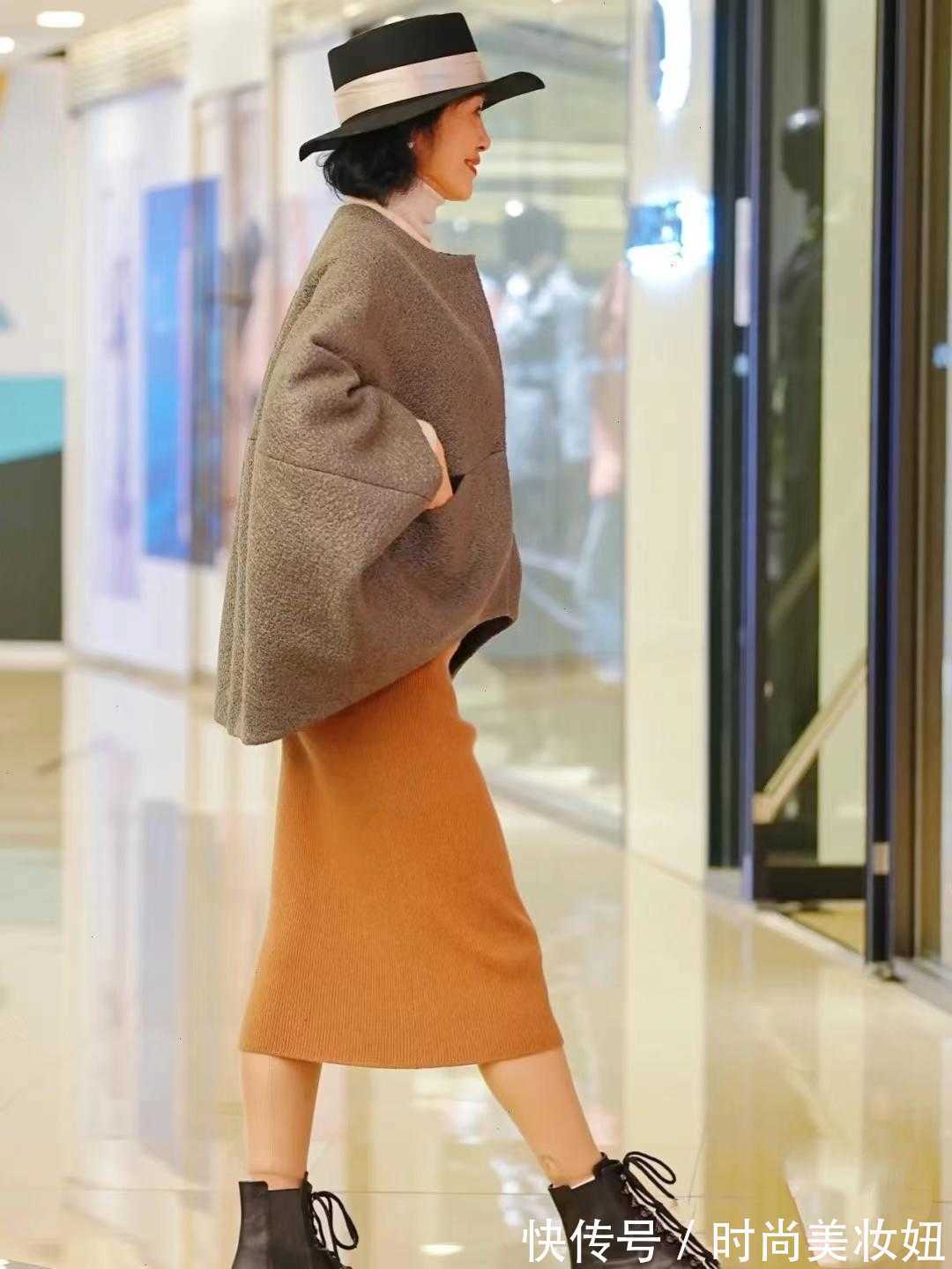 大长腿|上了年纪的女人,都喜欢优雅穿搭,看60岁的奶奶穿得高级精致