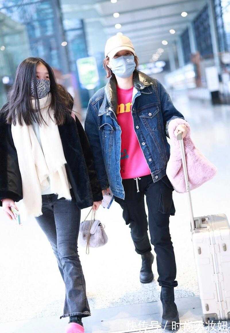 外套 马伊琍衣品越来越好,穿牛仔外套配工装裤,洋气减龄又时髦