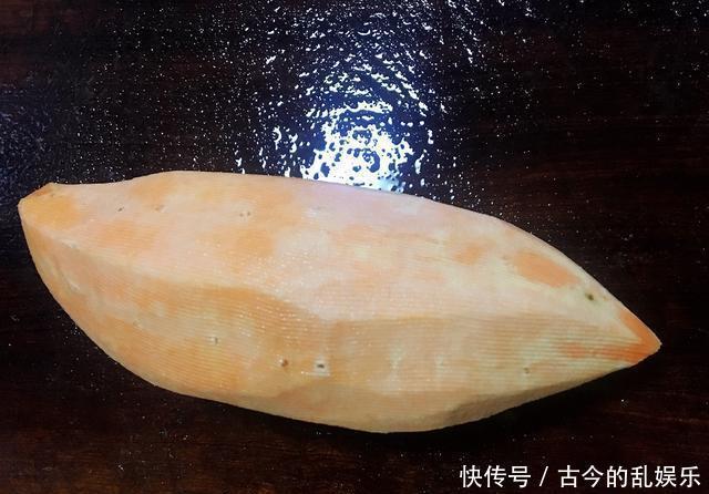超好|家里又开始囤红薯了,吃腻了蒸煮,试一试黑椒烤红薯,味道超好