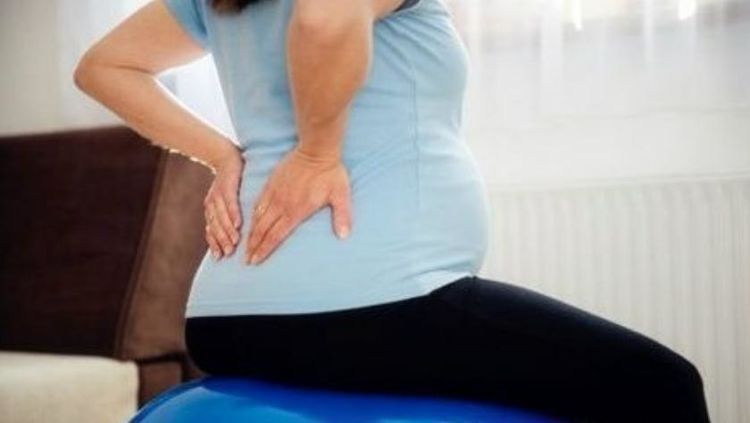 宝宝|家长的3种行为，影响宝宝脊柱发育，长大可能“矮”人一截