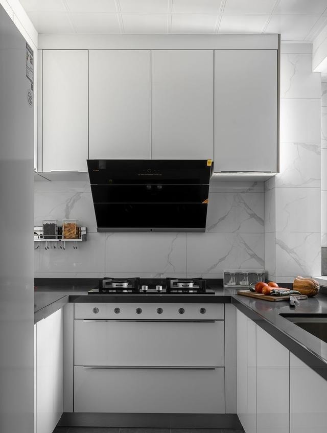 柜体|新婚夫妻的新家，加上专属设计，打造个性鲜明的舒适美家！