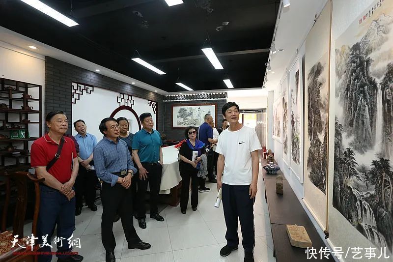 建党|“庆祝建党百年——两岸三地情山水画展”在天津鼓楼紫玉山房开展