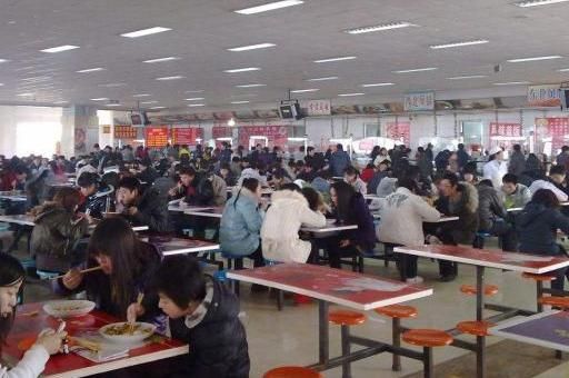  便宜|大学食堂这么便宜，为什么还是有很多同学在校外吃？
