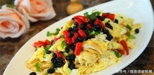 八道酒楼旺销特色菜!