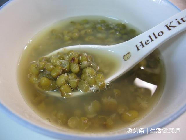 脾胃|孩子发育慢不能喝牛奶医生要想娃长高个，少喝3汤，多喝2水