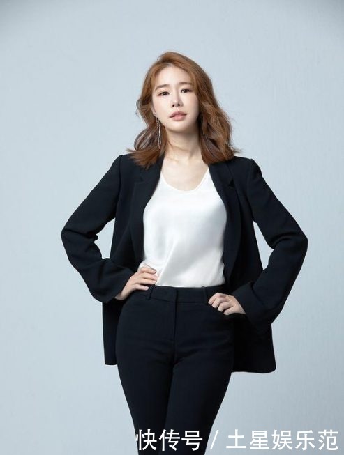 无聊|冬季OL穿搭不无聊!从N款单品搭配推荐打造时髦兼具的通勤