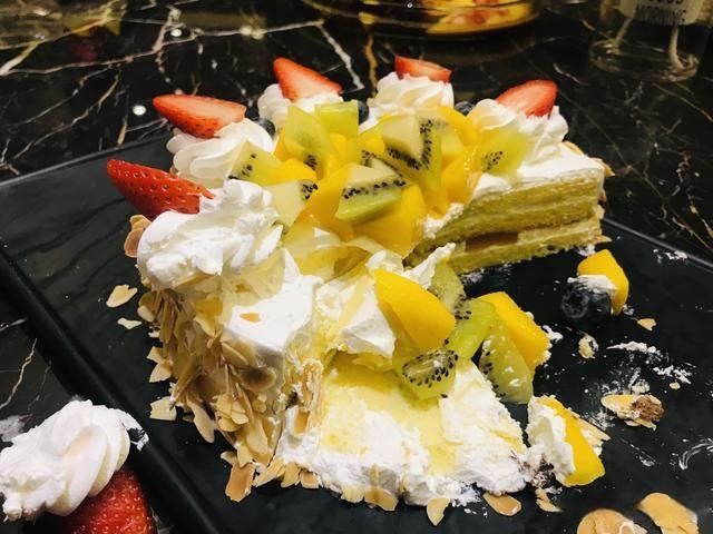  酒店|人均200+的五星级酒店自助餐，怎么吃才能回本？