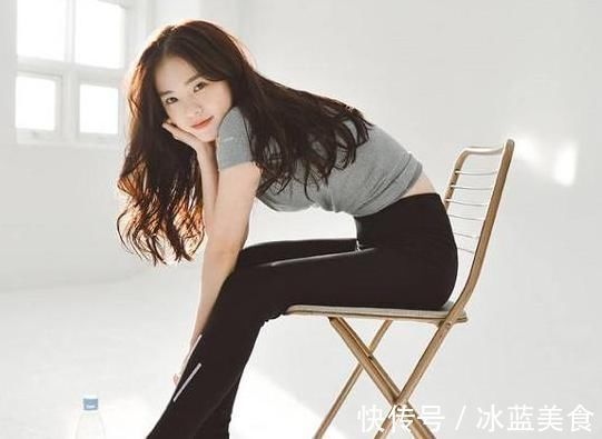 时尚|紧身打底裤甜美温婉的女孩子,衬托优美的线条,十分抢眼