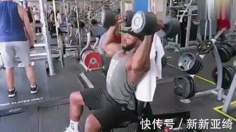 弹力带|完美三角肌如何训练这几个动作,轻松练出完美三角肌