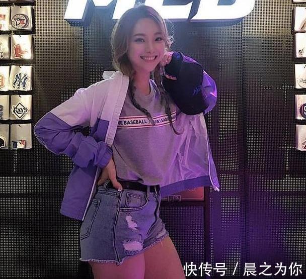 身材|90后女教练,因秀“苹果臀”走红,健身的魅力,一项运动功劳大